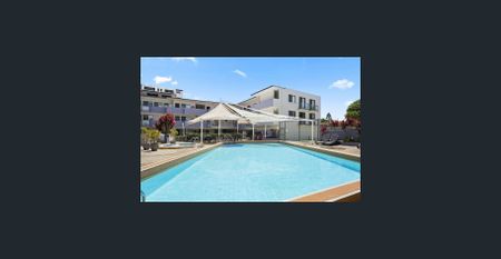 Modern Apartment in Prime Southport Location! - Photo 4