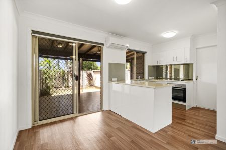 Comfortable & Convenient Living in Grandview Mews - Photo 4
