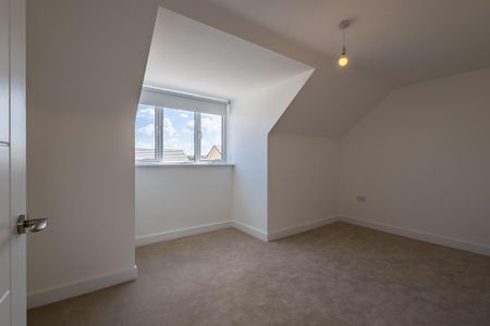 5 bedroom semi-detached house to rent - Photo 5