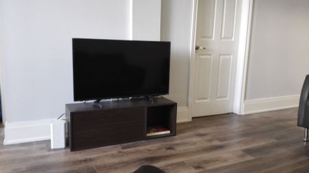 For Lease - 62 Sunnypoint Crescent Unit# Lower A, Toronto, Ontario - Photo 2