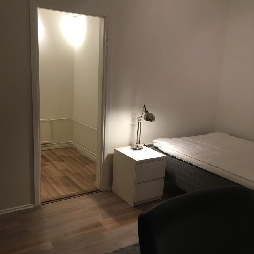 Kvarnparksvägen 8 - Photo 1