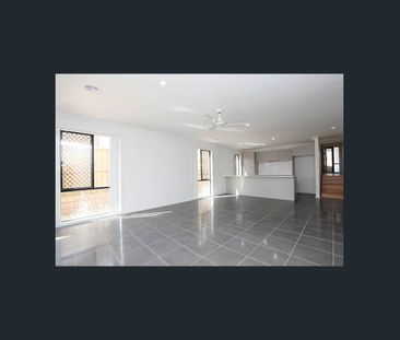 Big, bold and beautiful - Photo 1