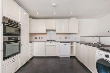 3 bedroom end of terrace house to rent - Photo 5