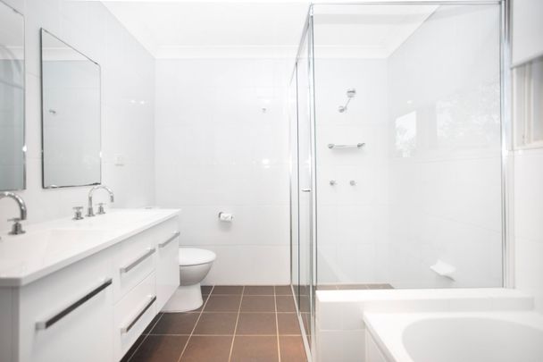 Furnished 3 bedroom townhouse in Hawks Nest - Photo 1