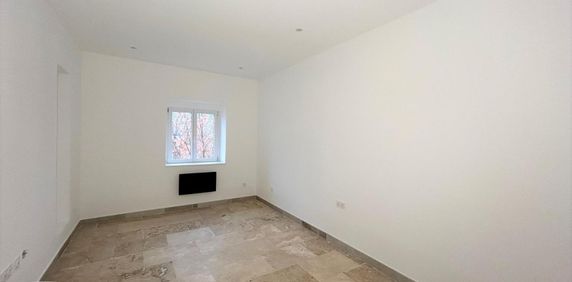 Location Appartement 2 pièces 35m² BAGNOLS SUR CEZE 30200 - Photo 2