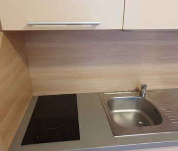 Pronájem bytu 1+kk 20 m² - Fotografie 4
