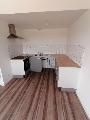 A LOUER A SAINT-ERBLON - Dans petite résidence en impasse et en centre-bourg, appartement de ty... - Photo 3