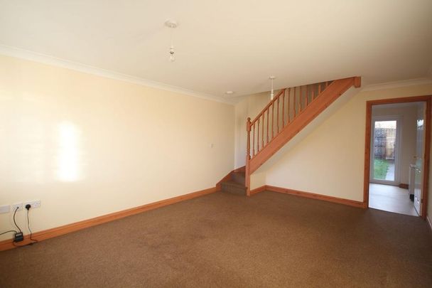 2 bedroom terraced house to rent - Photo 1