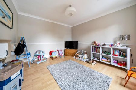 4 bedroom detached house to rent - Photo 4