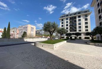 3 Bedroom Apartment with swimming pool, Benfica, Lisboa