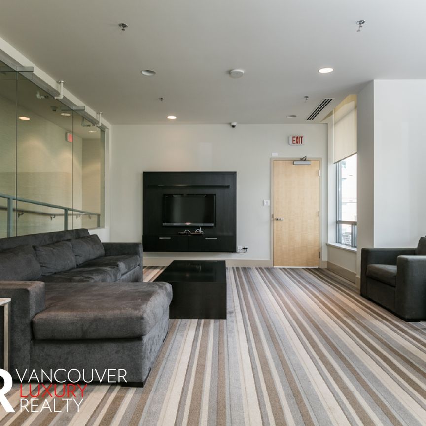 Condo in Downtown Vancouver, BC - Photo 1