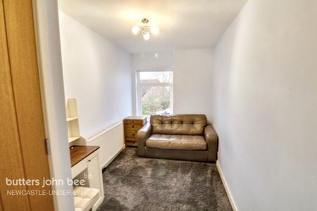 3 bedroom terraced house to rent - Photo 3