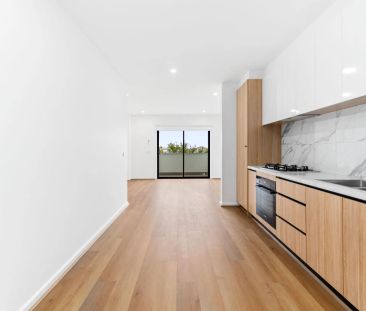 Brand-New Three-Level Townhouse in a Convenient Werribee - Photo 1