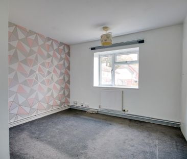 3 bedroom end of terrace house to rent - Photo 5