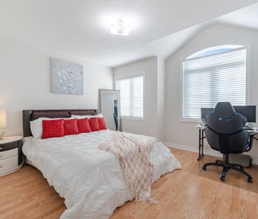 For Lease - 43 Midcrest Circle, Brampton, Ontario - Photo 5