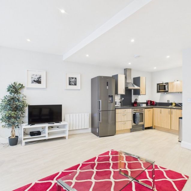 Clarence Street, Clarence Street, Staines-Upon-Thames,TW18 - Photo 1