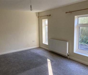 4 bedroom semi-detached house to rent - Photo 6