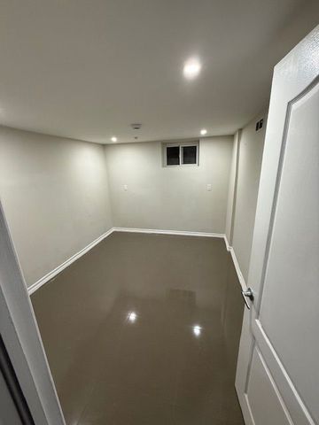 For Lease - 31 Sledman Street, Mississauga, Ontario - Photo 3
