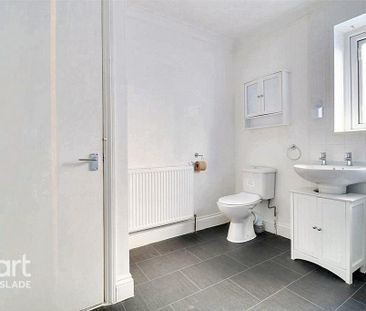 2 bedroom semi-detached house to rent - Photo 6