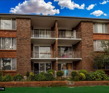 MGM MARTIN - ELEGANT TWO BEDROOM APARTMENT - Photo 4