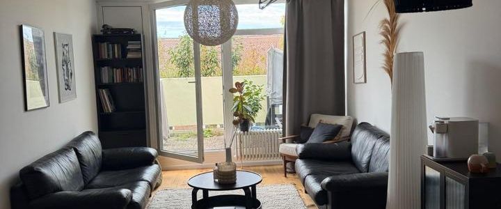 Befristete Miete: Möblierte 64qm Wohnung mit Balkon und Tiefgarag - Photo 1