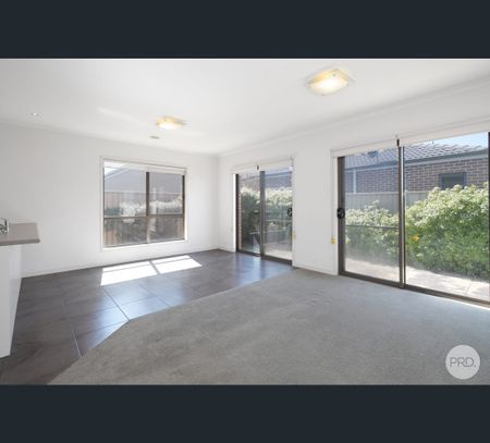 67H Dyson Drive, Alfredton, Vic 3350 - Photo 3