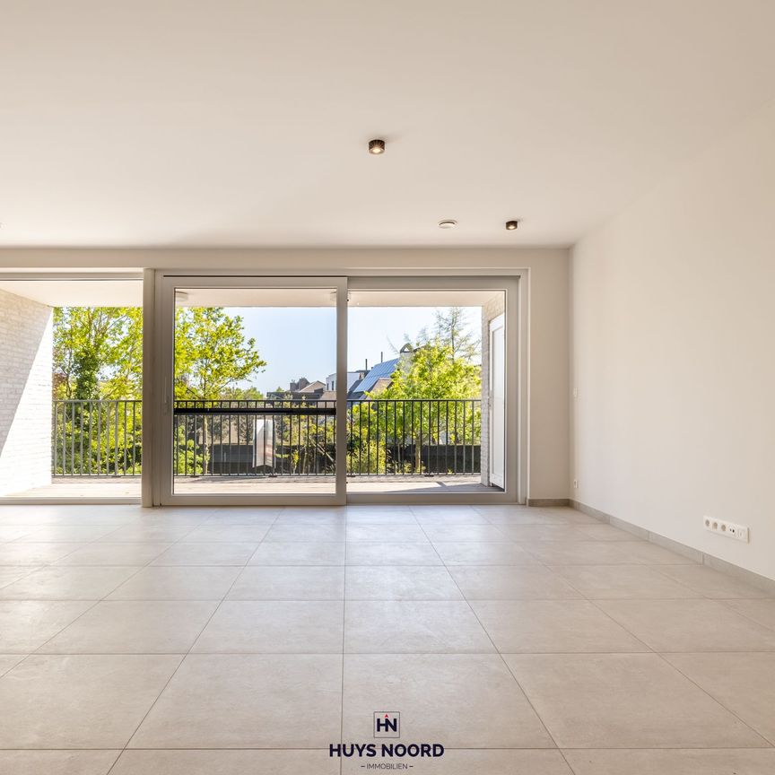 Instapklaar appartement met 2 slaapkamers en terras te Sijsele - Photo 1