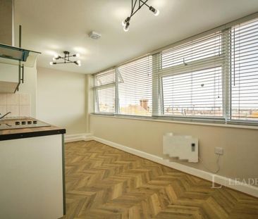 2 bedroom apartment to rent Roman Square, Sittingbourne, Kent, ME10 - Photo 1