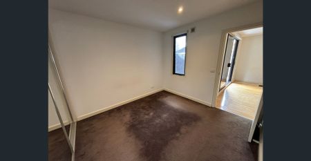 ***Ground-Floor Apartment in Boutique Block*** - Photo 2