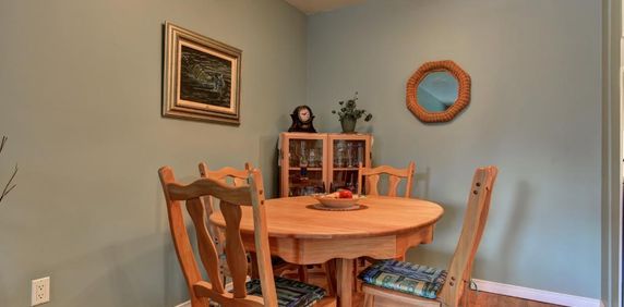 SUPERBE 4 ½ A CHARLESBOURG, SECTEUR TRANQUILLE, RÉNOVÉ - 1255$/MOIS TOUT COMPRIS ! DISPONIBLE POUR DÉCEMBRE - Photo 2