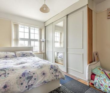 2 bedroom semi-detached house to rent - Photo 3