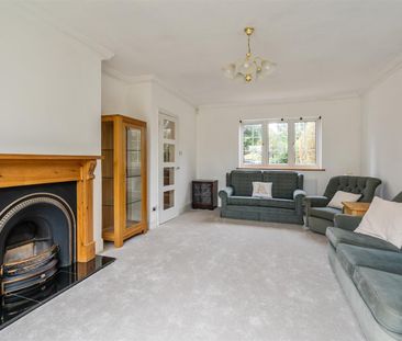 4 bed semi-detached house to rent in Station Road, Dorridge, Solihull - Photo 3