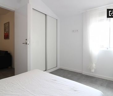 madrid, Community of Madrid 28011 - Photo 4