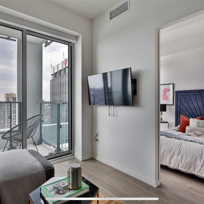 For Lease - 5 Soudan Avenue, Toronto, Ontario - Photo 1