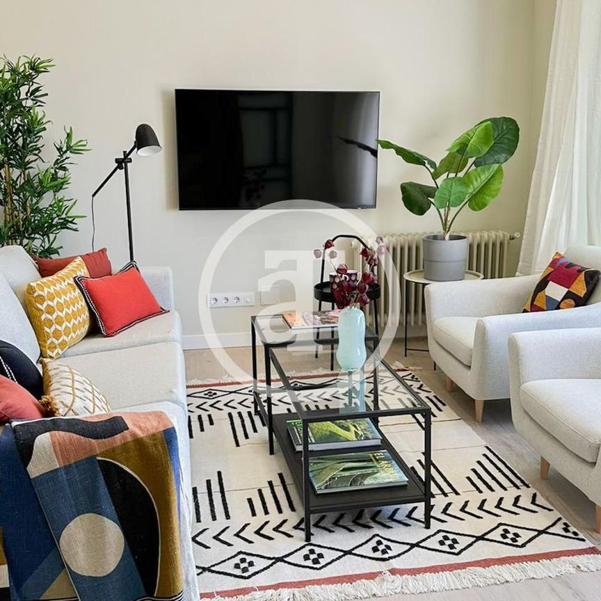 Ático de alquiler en Calle de Recoletos, Recoletos - Photo 1