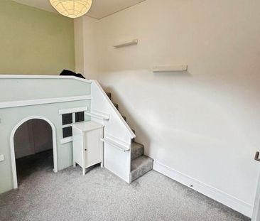 2 bedroom end of terrace house to rent - Photo 4