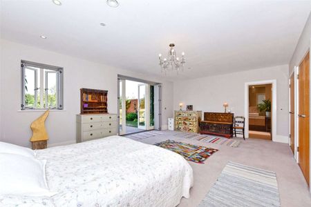 A beautifully converted dairy barn in a quiet rural setting available for *short let*. - Photo 4