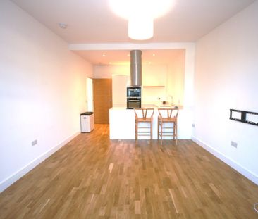 Station Road, 2 Bedroom Unfurnished Modern Apartment, Milngavie – A... - Photo 1