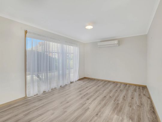 Spacious Townhouse - Photo 1