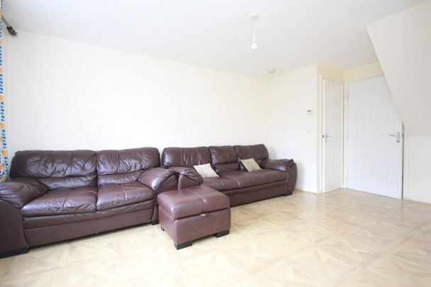 Inverlochy Crescent, Glasgow, G33 - Photo 1