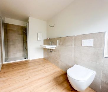 Frisch sanierte DG-Whg. mit Balkon gegenüber dem Schloss - Photo 3