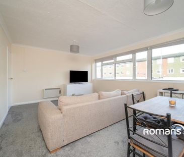 3 bedroom flat to rent - Photo 1