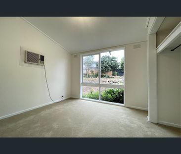 32 Glenair Street, Templestowe Lower, Vic 3107 - Photo 2