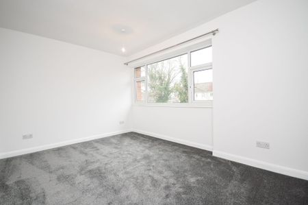 Barnham Broom - Photo 3