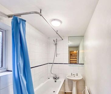 Knowles Hill Crescent, SE13 - Photo 4