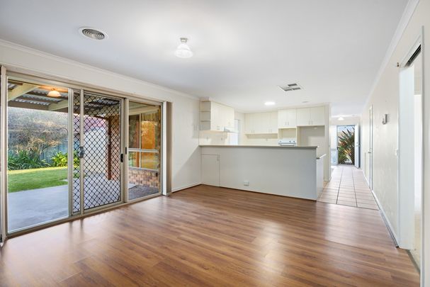 Spacious 4-bedroom Family Home In Quiet Location – Easy Access To Lavington & Albury Cbd - Photo 1