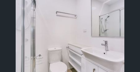 Near new spacious two bedroom unit - Photo 4