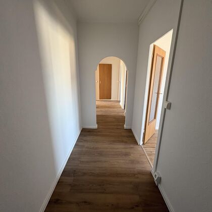 Zentral gelegene Vier-Raum-Wohnung mit Balkon - Photo 4