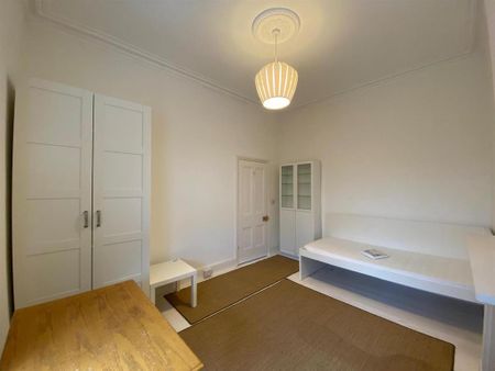 4 bedroom semi-detached house to rent - Photo 3