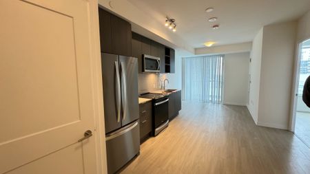 For Lease - 50 Dunfield Avenue Unit# 1914, Toronto, Ontario - Photo 3